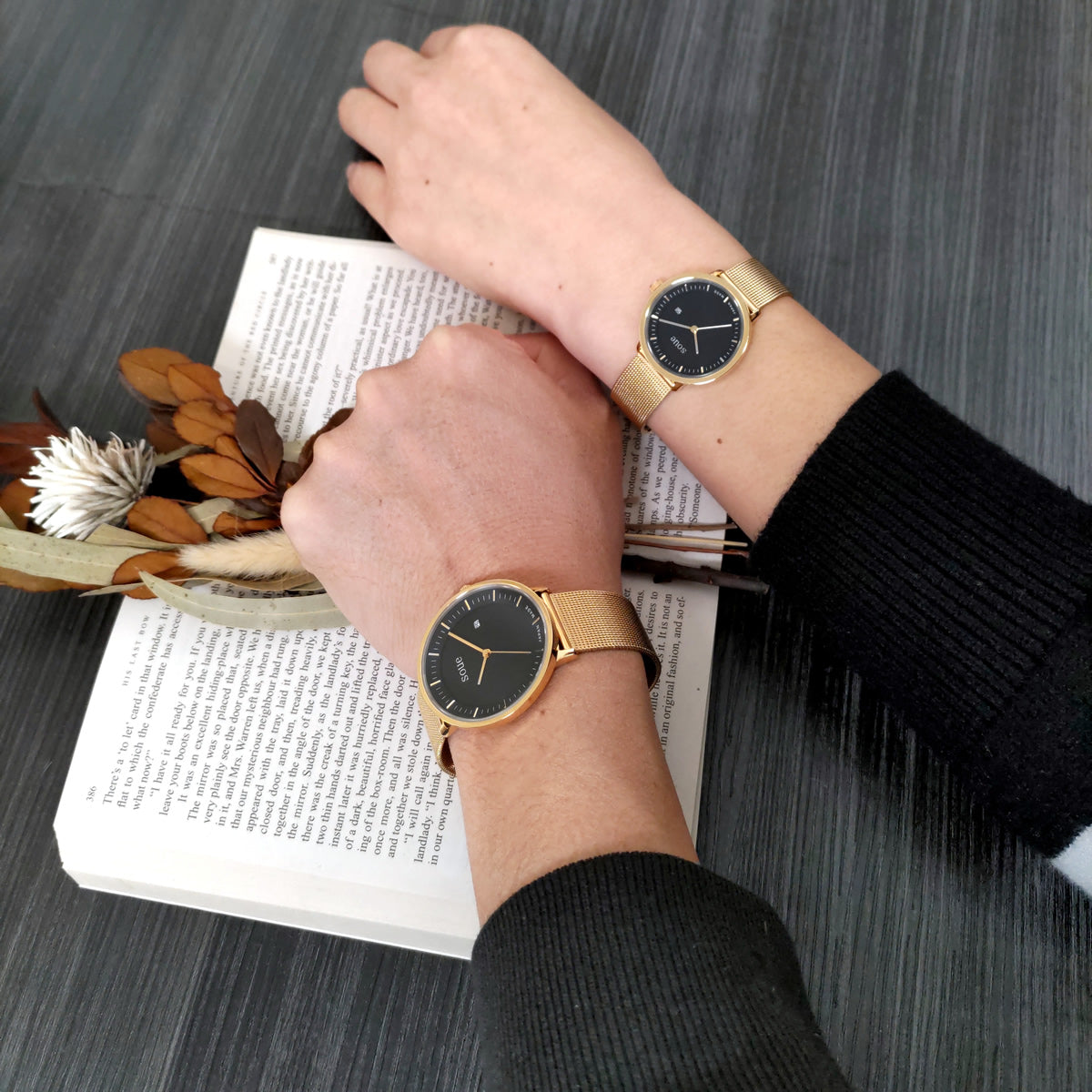 soue A Basics ペアウォッチ ステンレスベルト メッシュバンド ゴールド×ブラック文字盤×ゴールドメッシュバンド ペア メンズ/レディース 38mmサイズ×30mmサイズ 腕時計